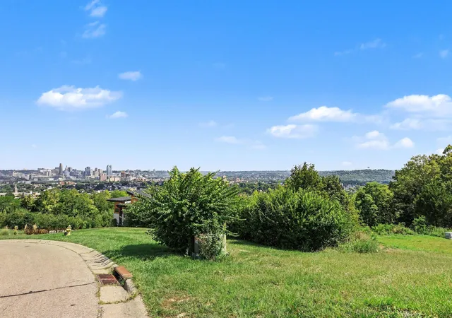 Photo 3 of Land for sale at 534 Scenic Dr, Park Hills, KY 41011 | MLS# 646204 | Listing updated on 2026-08-31