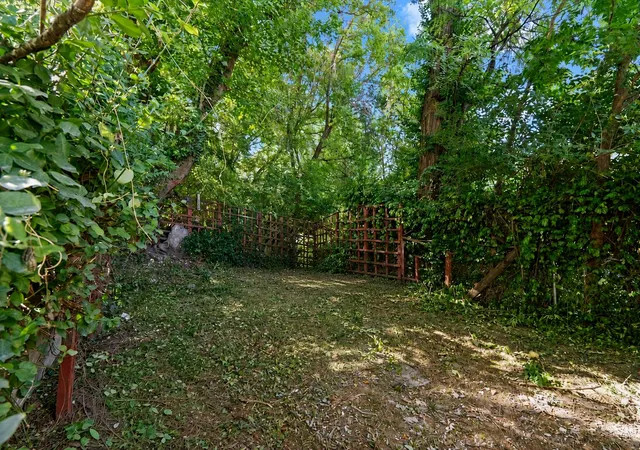 Photo 15 of Sale Pending at 417 W 16th St, Covington, KY 41014 | MLS# 646173 | Listing updated on 2026-09-05