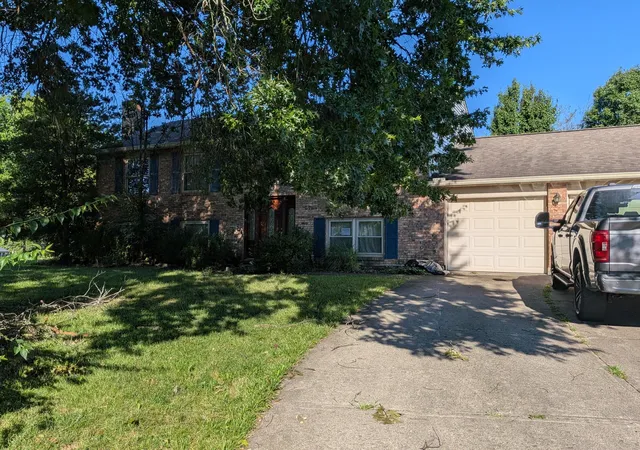 Photo 1 of Sale Pending at 2689 Pineview Dr, Ft Mitchell, KY 41017 | MLS# 646178 | Listing updated on 2026-09-05