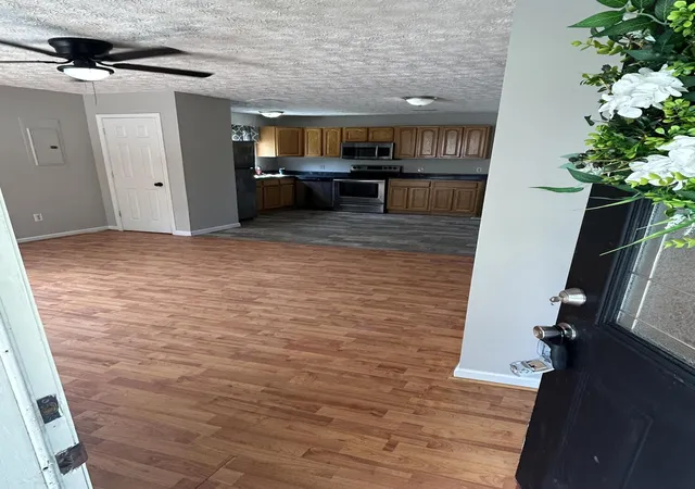 Photo 3 of Sale Pending at 265 Hamilton Ln, Corinth, KY 41010 | MLS# 646195 | Listing updated on 2026-09-09