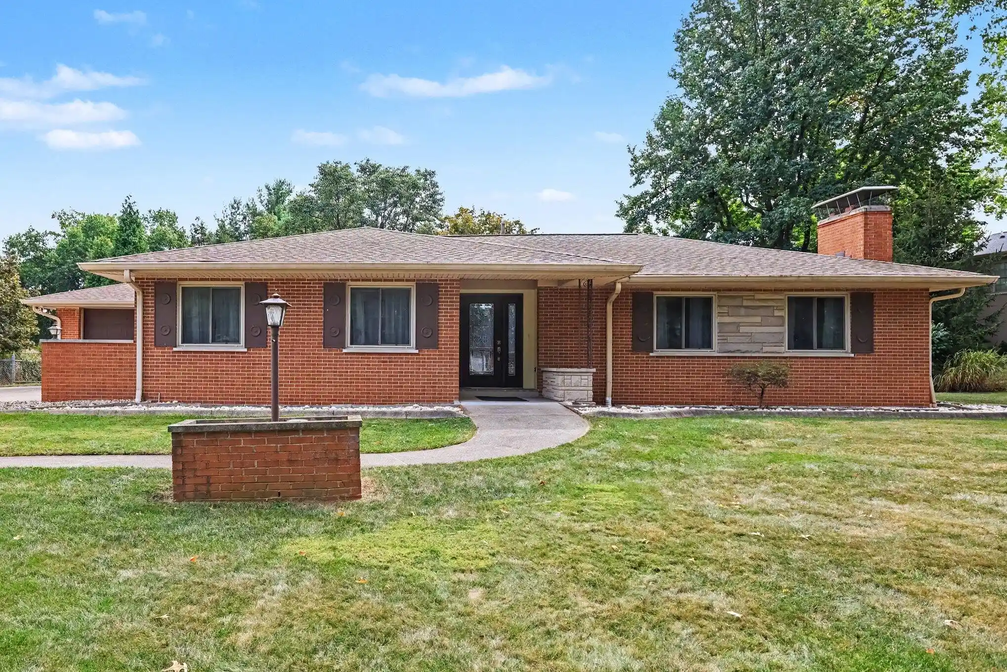 Photo 1 of Single family home for sale at 123 Vernon Dr, Crestview Hills, KY 41017 | MLS# 647164 | Listing updated on 2026-10-26