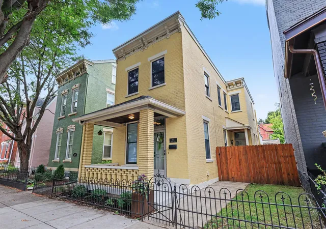 Photo 2 of Sale Pending at 831 Monroe St, Newport, KY 41071 | MLS# 646919 | Listing updated on 2026-09-28
