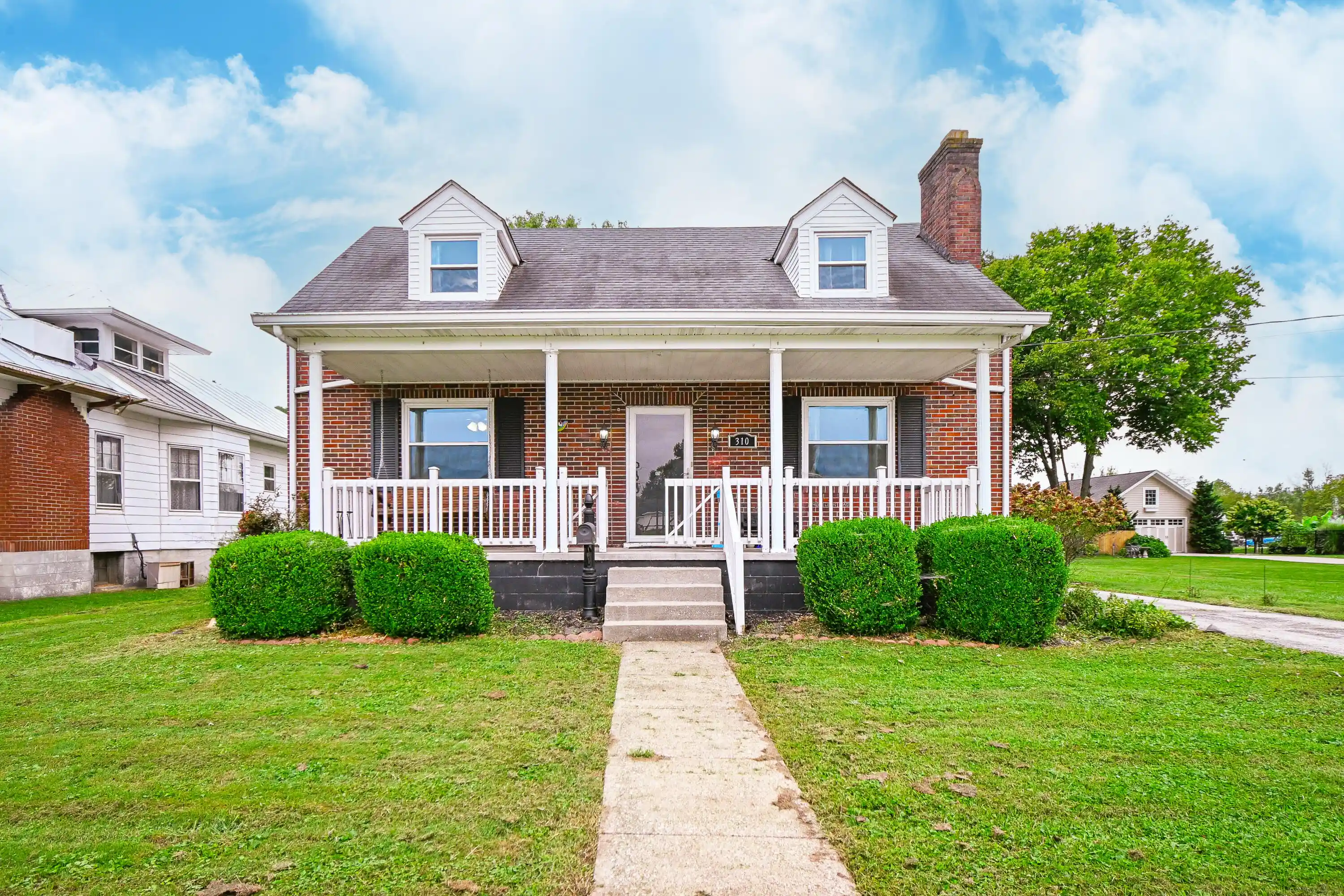 Single family home for sale at 310 Williams St, Augusta, KY 41002 | MLS# 646962