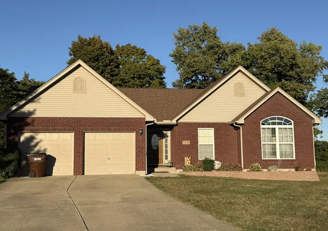 Photo 2 of Sale Pending at 1027 Buddleia Ct, Florence, KY 41042 | MLS# 647000 | Listing updated on 2026-09-29