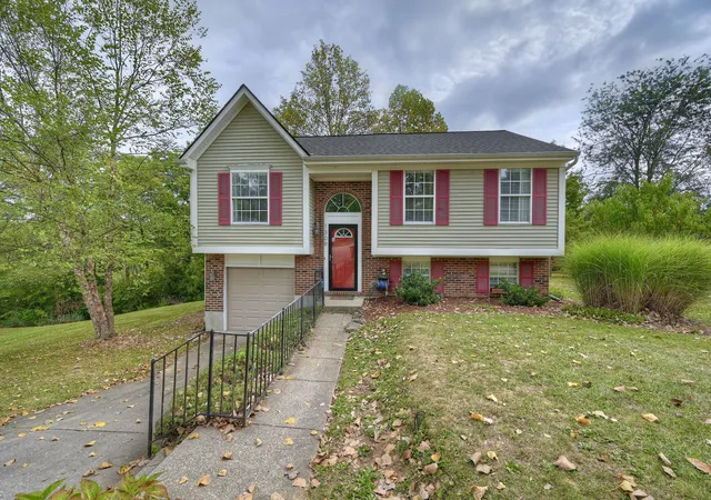 Photo 1 of Single family home for sale at 1309 Victory Ln, Independence, KY 41051 | MLS# 647027 | Listing updated on 2026-10-01