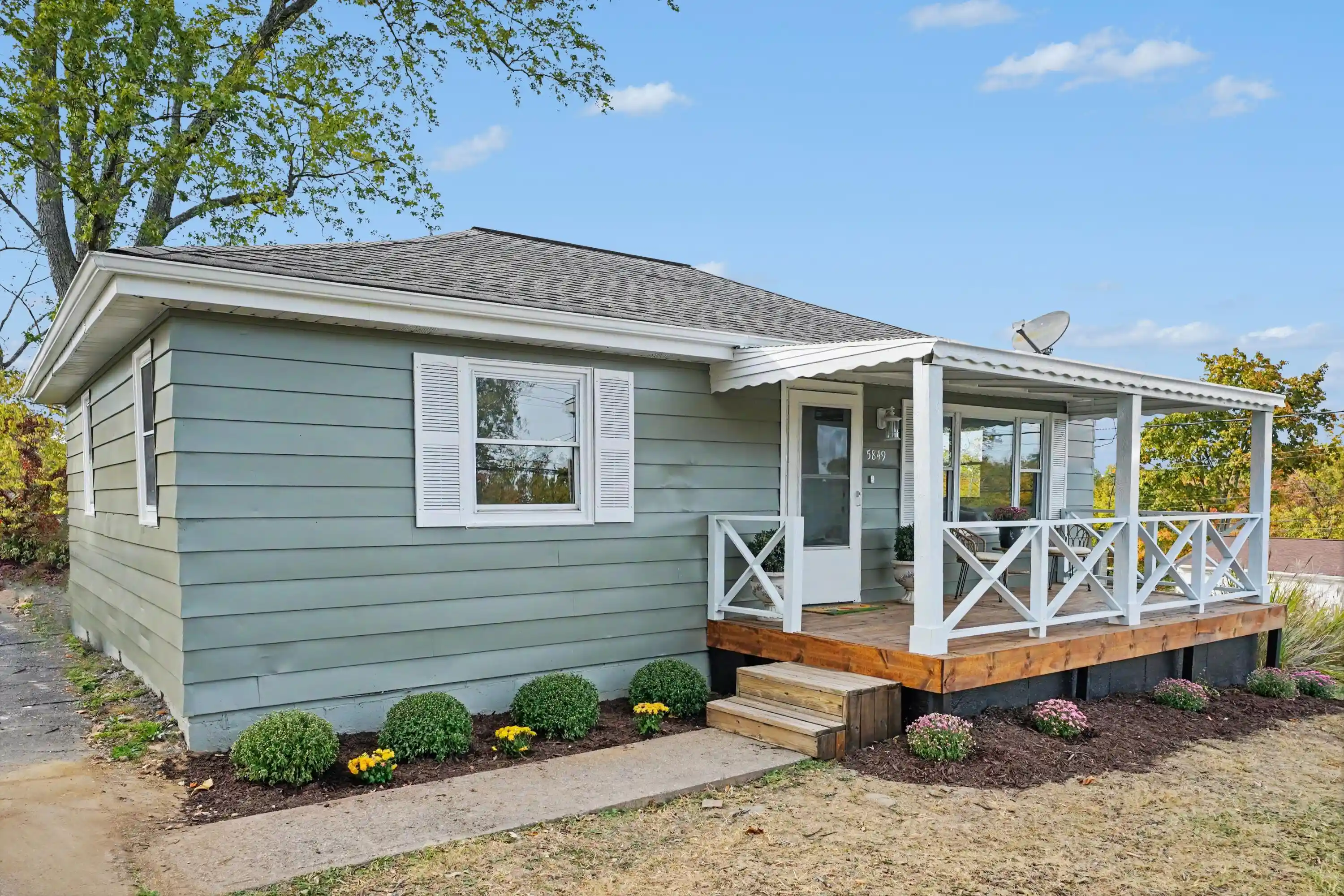 Photo 1 of Sale Pending at 5849 Garden Rd, Florence, KY 41042 | MLS# 647456 | Listing updated on 2026-10-13