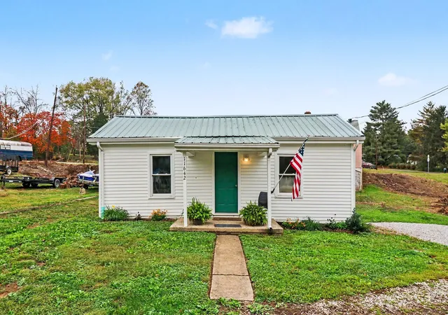 Photo 1 of Single family home for sale at 11642 Vises Trl, Covington, KY 41015 | MLS# 647639 | Listing updated on 2026-10-29