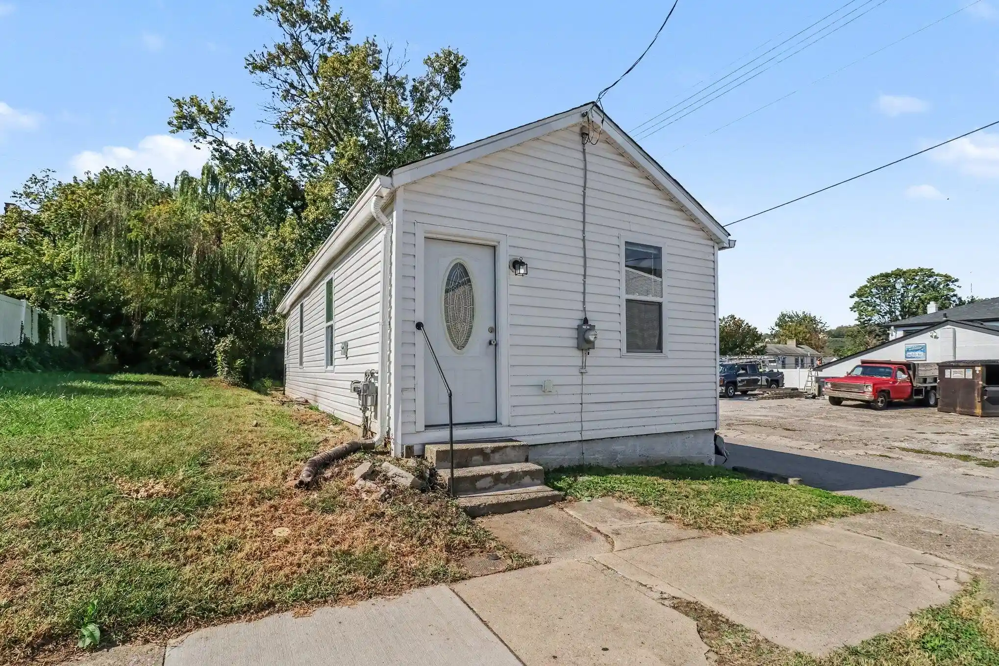 Photo 1 of Single family home for sale at 114 Carneal St, Ludlow, KY 41016 | MLS# 647620 | Listing updated on 2026-10-16