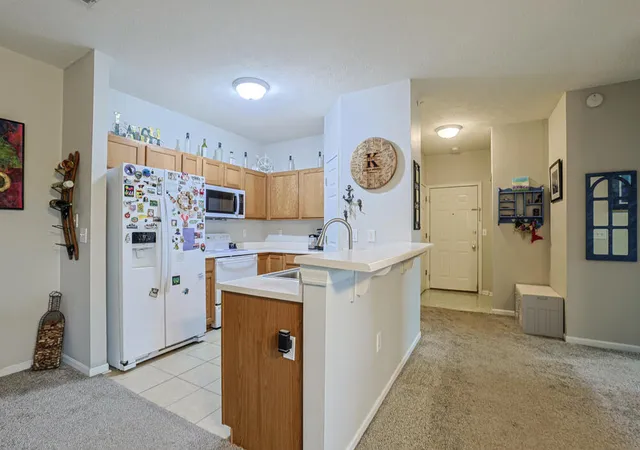 Listing Photo 1 - Condo for sale in building located at 145 Saddlebrook Ln, Florence, KY 41042 - Unit #608