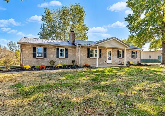 Single family home for sale at 290 Vallandingham Rd, Dry Ridge, KY 41035 | MLS# 647824