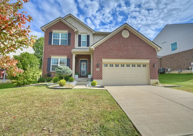 Single family home for sale at 2392 Oakview Ct, Hebron, KY 41048 | MLS# 647820