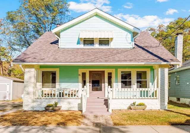 Photo 1 of Sale Pending at 8 W 30th Street, Covington, KY 41015 | MLS# 647984 | Listing updated on 2026-10-31