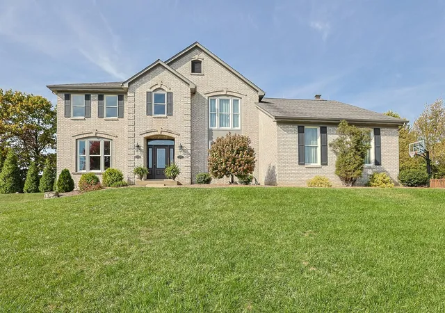 Single family home for sale at 2590 Lillian Ct, Villa Hills, KY 41017 | MLS# 647970