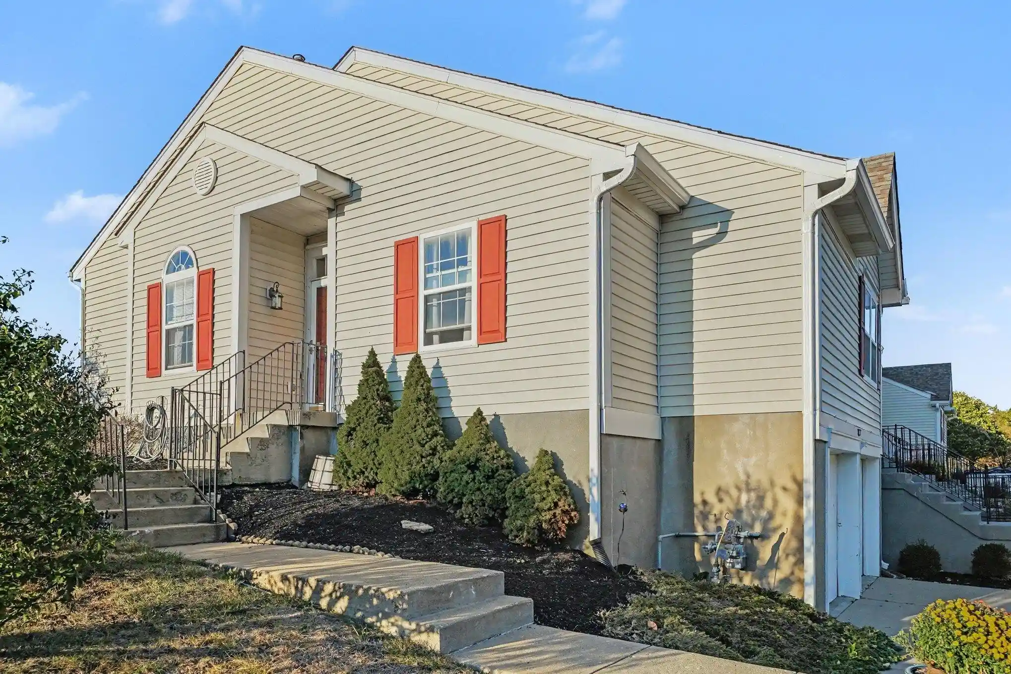 Photo 1 of Townhouse for sale at 686 Stable Gate Ln, Florence, KY 41042 | MLS# 648019 | Listing updated on 2026-10-31