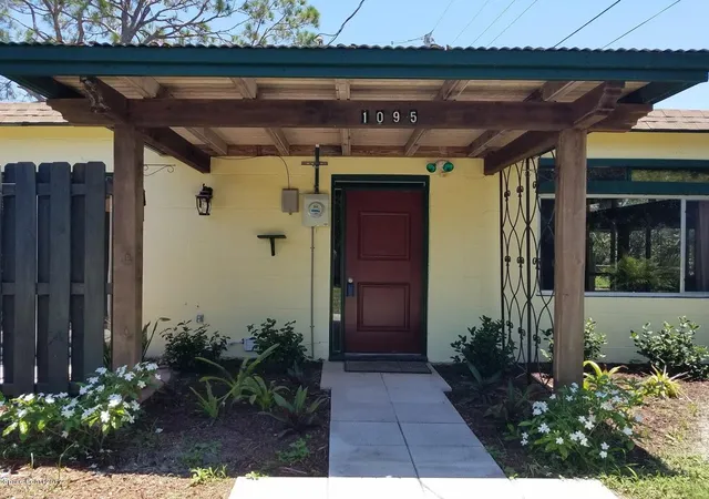 Photo 1 of Single family home for sale at 1095 Newfound Harbor Dr, Merritt Island, FL 32952 | MLS# 885572 | Listing updated on 2026-05-07
