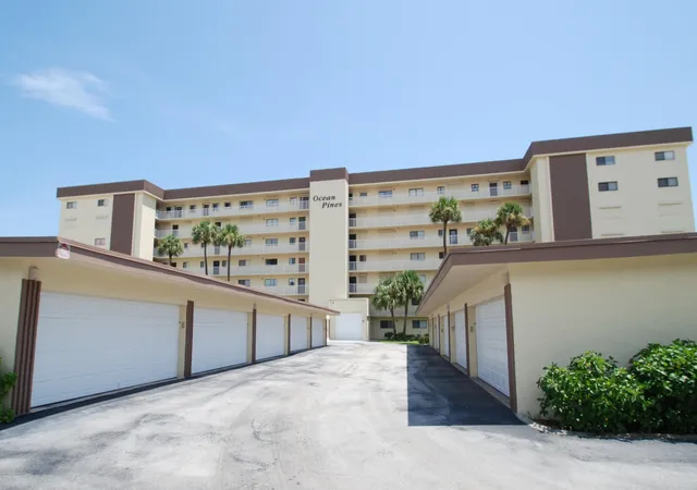 Condominium at 55 N 4Th St #507, Cocoa Beach, FL 32931 | MLS# 704786 | | Sold on 2014-10-30