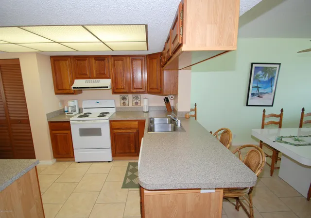 Photo 2 of Condominium at 55 N 4Th St #507, Cocoa Beach, FL 32931 | MLS# 704786 | | Sold on 2014-10-30