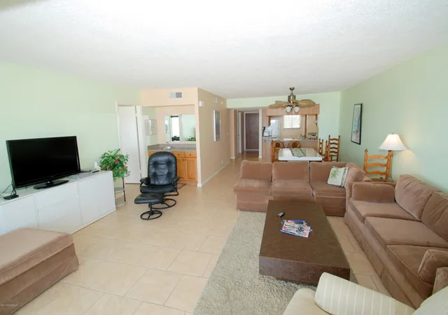 Photo 4 of Condominium at 55 N 4Th St #507, Cocoa Beach, FL 32931 | MLS# 704786 | | Sold on 2014-10-30