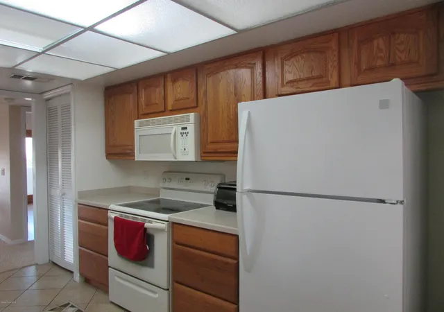 Photo 4 of Condominium at 5011 Dixie Hwy Ne #A309, Palm Bay, FL 32905 | MLS# 810777 | | Sold on 2018-05-24