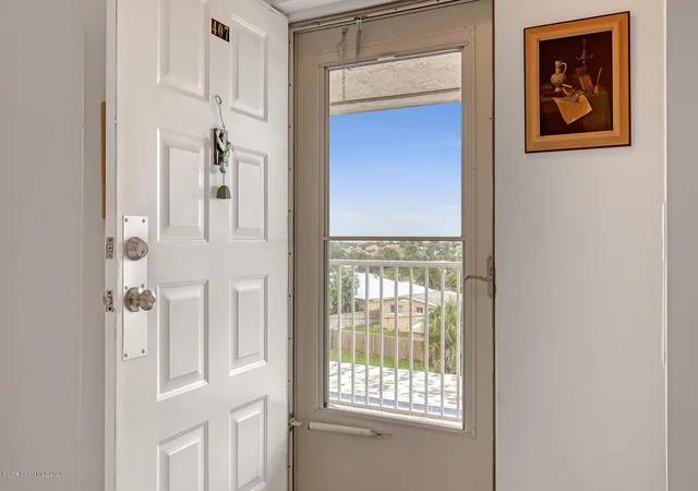 Photo 4 of Condominium at 2150 N Hwy A1A #407, Indialantic, FL 32903 | MLS# 888207 | | Sold on 2020-11-23