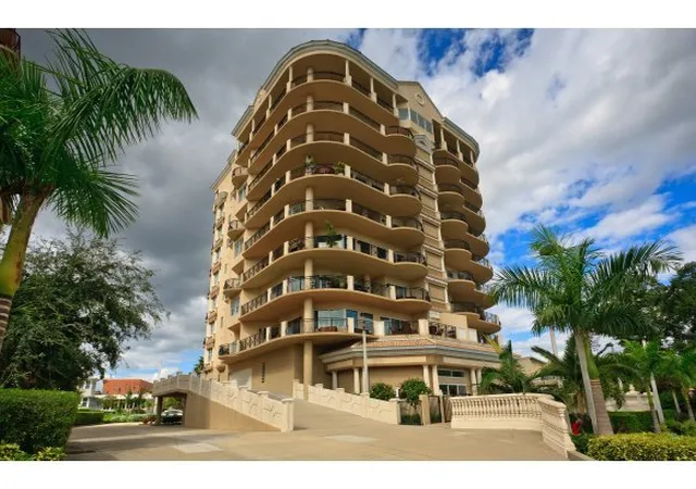 Condo for sale at 21 Riverside Dr #602, Cocoa, FL 32922 | MLS# 625898 | Listing updated on 2024-09-20