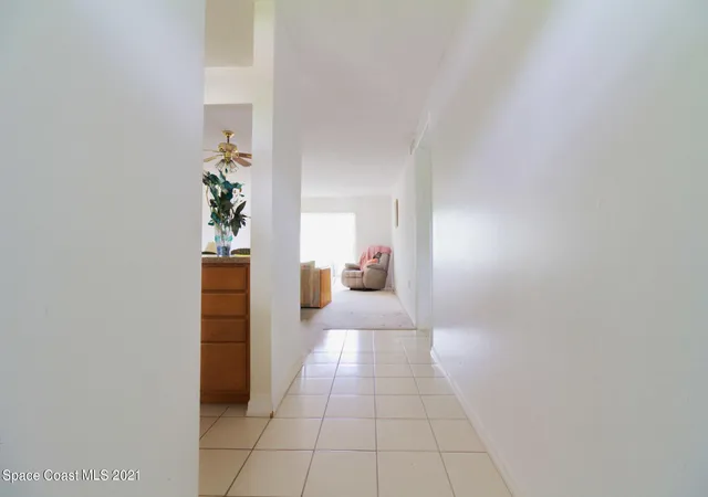Photo 4 of Condominium at 1176 Bayshore Dr #105, Fort Pierce, FL 34949 | MLS# 909692 | | Sold on 2021-07-29
