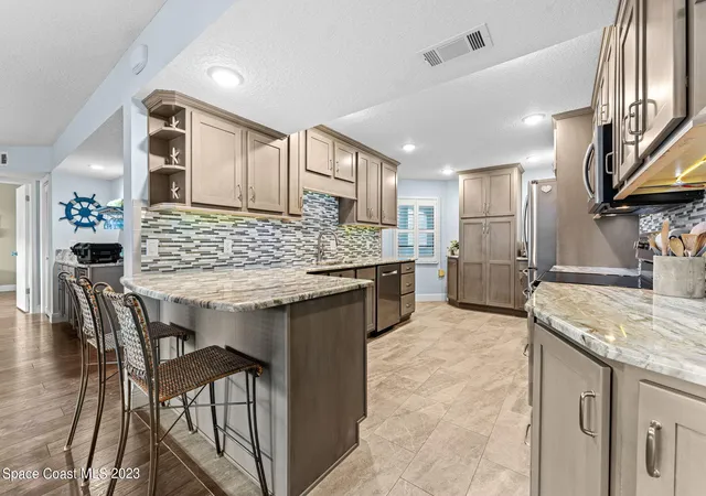 Photo 4 of Condominium at 5011 Dixie Hwy Ne #106, Palm Bay, FL 32905 | MLS# 957114 | | Sold on 2023-04-07