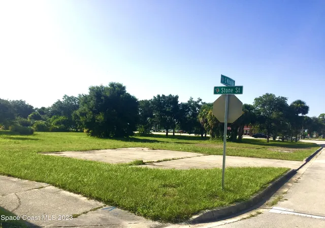 Photo 2 of Land for sale at 506 Stone St, Cocoa, FL 32922 | MLS# 973238 | Listing updated on 2026-05-07