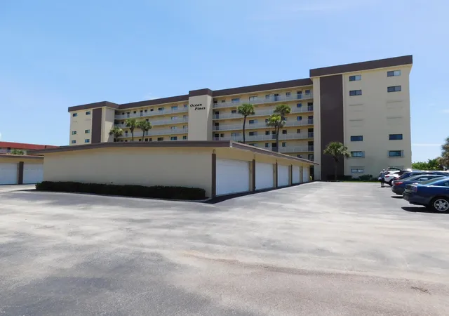 Photo 1 of Condominium at 55 N 4Th St #604, Cocoa Beach, FL 32931 | MLS# 881206 |  | Sold on 2020-08-31