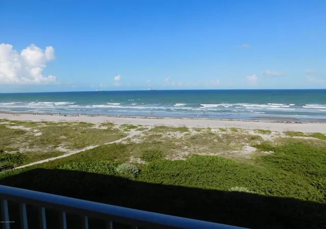 Photo 3 of Condominium at 55 N 4Th St #604, Cocoa Beach, FL 32931 | MLS# 881206 |  | Sold on 2020-08-31