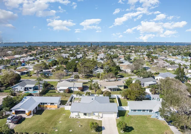 2nd image of 2035 Sea Ave, Indialantic, FL 32903 | MLS# 1005207