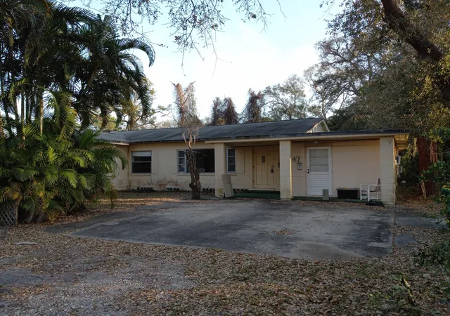 Homes for sale in Merritt Island, FL | 347 W Merritt Ave, Merritt Island, FL 32953 | MLS# 1006381