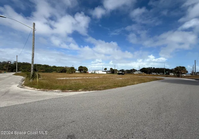 Photo 3 of Land for sale at 1920 Magnolia Ave, Melbourne, FL 32935 | MLS# 1032531 | Listing updated on 2026-04-23