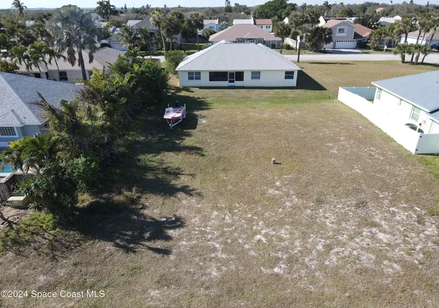 3rd image of 320 S Brevard Ave, Cocoa Beach, FL 32931 | MLS# 1032826