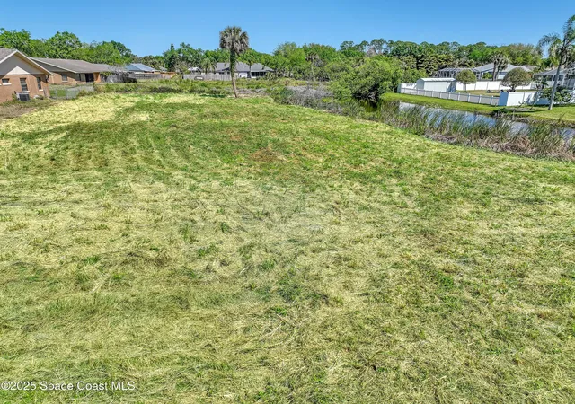2nd image of 132 Gator Dr, Merritt Island, FL 32953 | MLS# 1037875