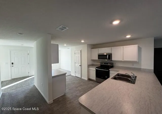 5th image of 691 Flynn St Se, Palm Bay, FL 32909 | MLS# 1038341