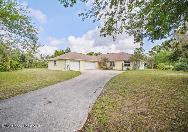 1st image of 4220 Robins Hill Ct, Mims, FL 32754 | MLS# 1042322