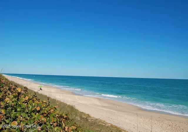 4th image of 110 Warsteiner Wy, Melbourne Beach, FL 32951