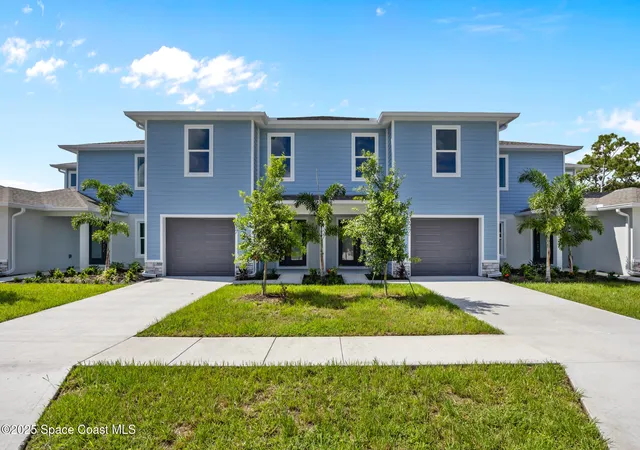 Listing Photo 4 - Condo for sale in building located at 207-237 Hidden Woods Pl, Melbourne, FL 32901