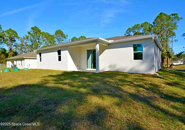 3rd image of 883 Parrotfish St Sw, Palm Bay, FL 32908 | MLS# 1047221