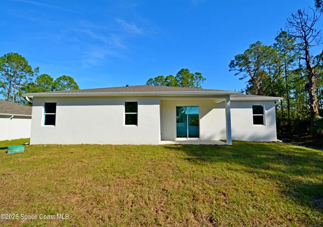 4th image of 883 Parrotfish St Sw, Palm Bay, FL 32908 | MLS# 1047221