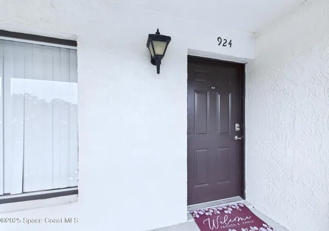 2nd image of 1515 Huntington Ln, Rockledge, FL 32955