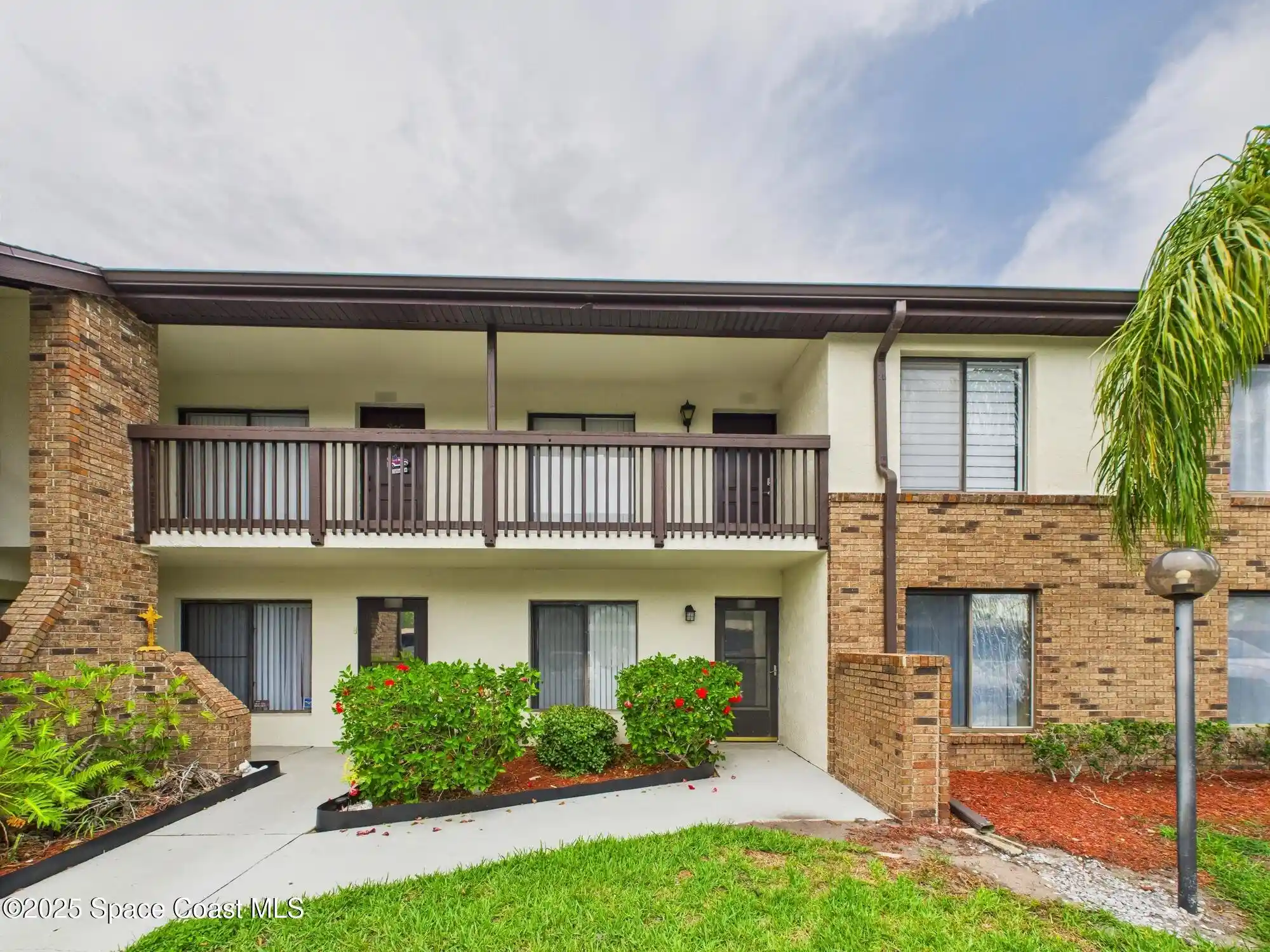 Listing Photo 1 - Condo for sale in 1515 Huntington Ln located at 1515 Huntington Ln, Rockledge, FL 32955 - Unit #924