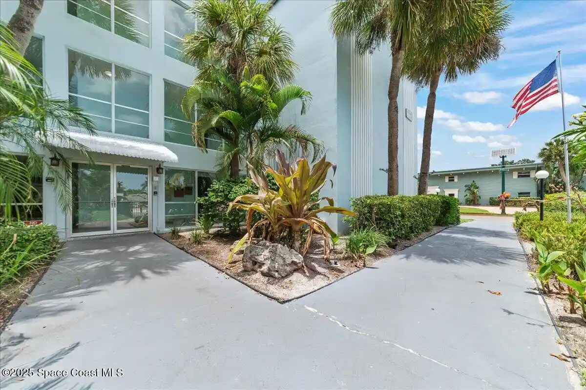 Listing Photo 2 - Condo for sale in 221 Columbia Dr located at 221 Columbia Dr, CAPE CANAVERAL, FL 32920 - Unit #139