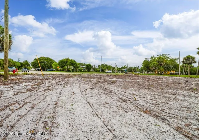 Photo 2 of Land for sale at 445 Old Dixie Hwy, Vero Beach, FL 32962 | MLS# 1048495 | Listing updated on 2026-05-29