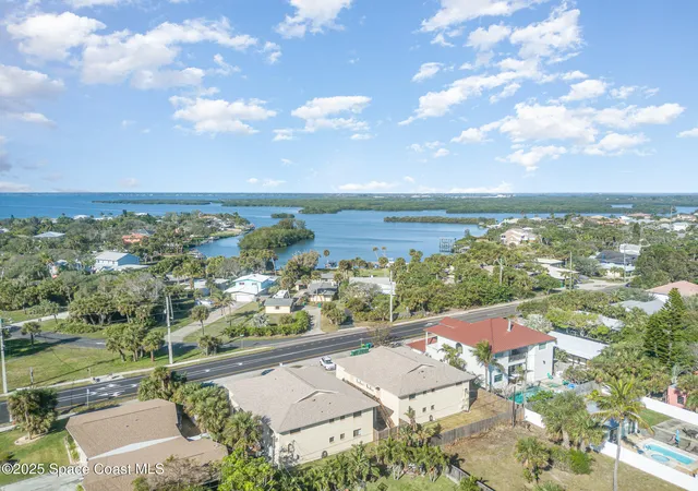 Homes for sale in Cocoa Beach, FL | 1277 S Orlando Avenue, Cocoa Beach, FL 32931 | Houzeo