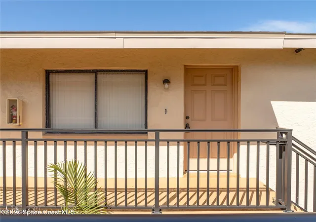 Homes for sale in Cocoa Beach, FL | 1277 S Orlando Ave #4b, Cocoa Beach, FL 32931 | MLS# 1050539