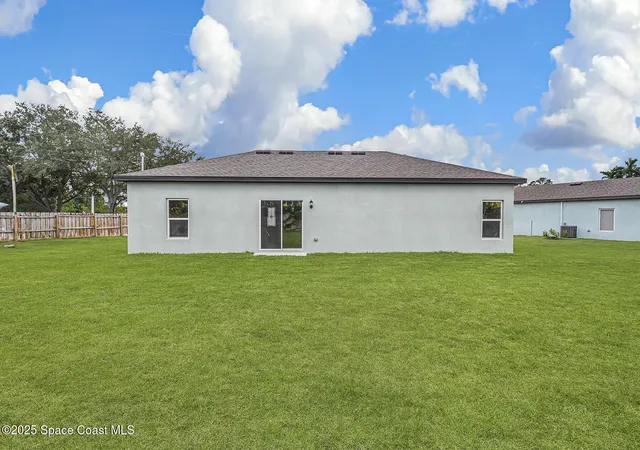 Photo 3 of Single family home for sale at 1389 Giralda Cir Nw, Palm Bay, FL 32907 | MLS# 1051442 | Listing updated on 2026-08-26