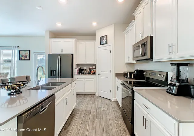 Photo 3 of Single family home for sale at 1059 Blackwolf Run Rd, Davenport, FL 33896 | MLS# 1051910 | Listing updated on 2026-08-03