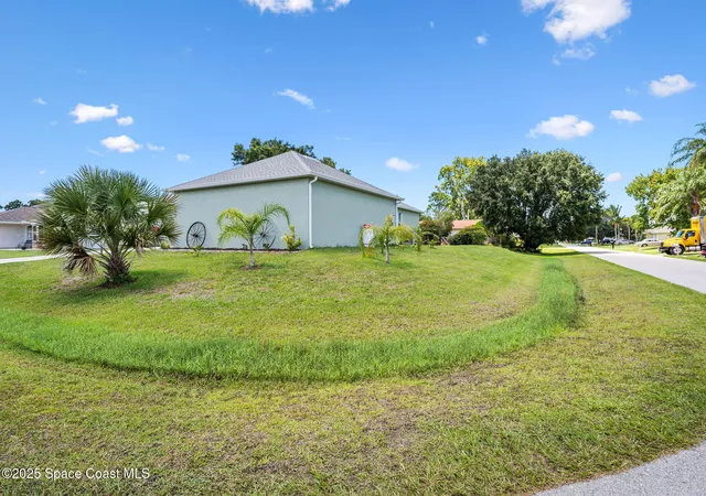 Photo 3 of Sale Pending at 898 Gera Ave NW, Palm Bay, FL 32907 | MLS# 1055058 | Listing updated on 2026-09-15